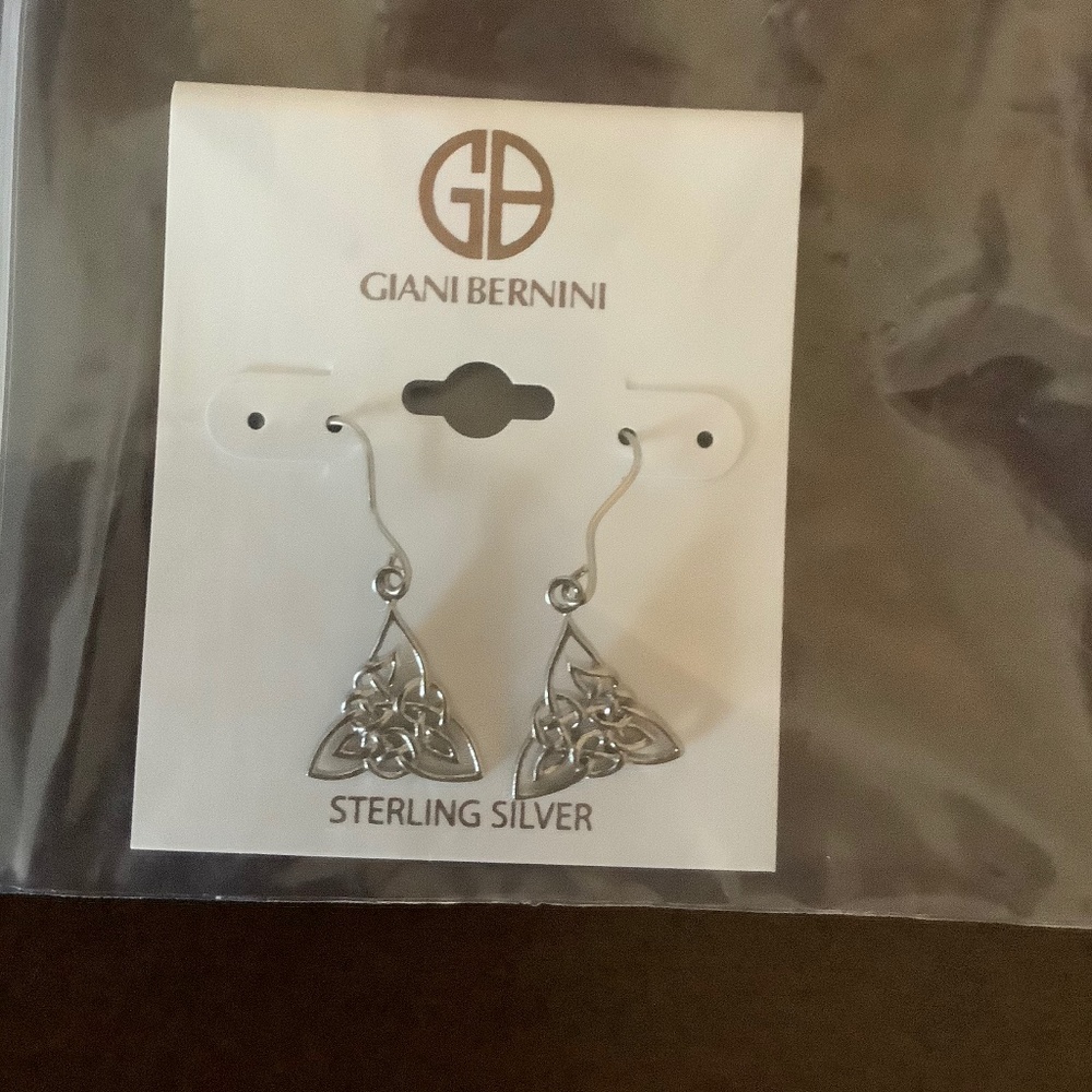Giani Bernini Sterling Silver Celtic Knot earrings